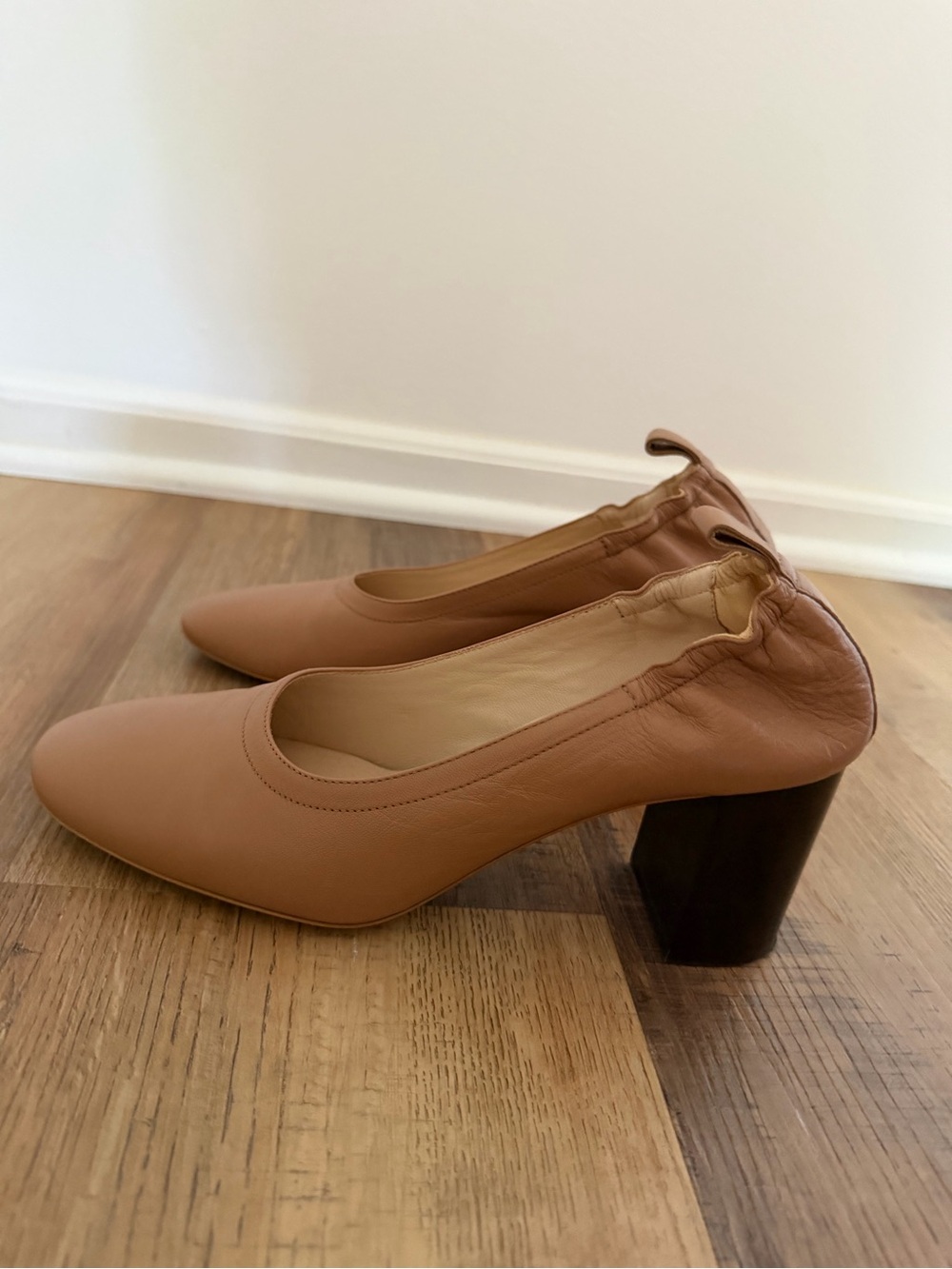 Everlane Women's Tan Leather Block Heel Pumps